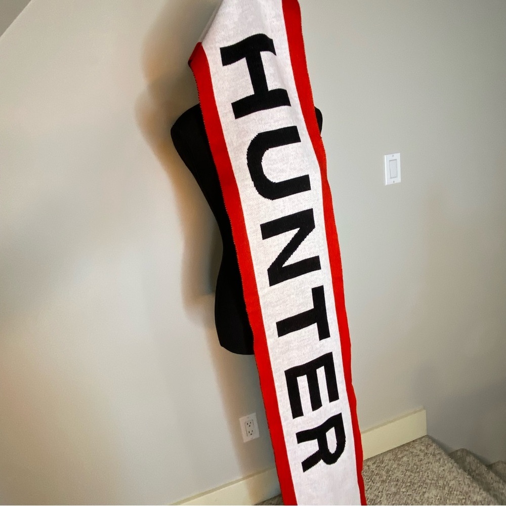 HUNTER New Red White Black Logo Knit Scarf Rectangle - Picture 10 of 16